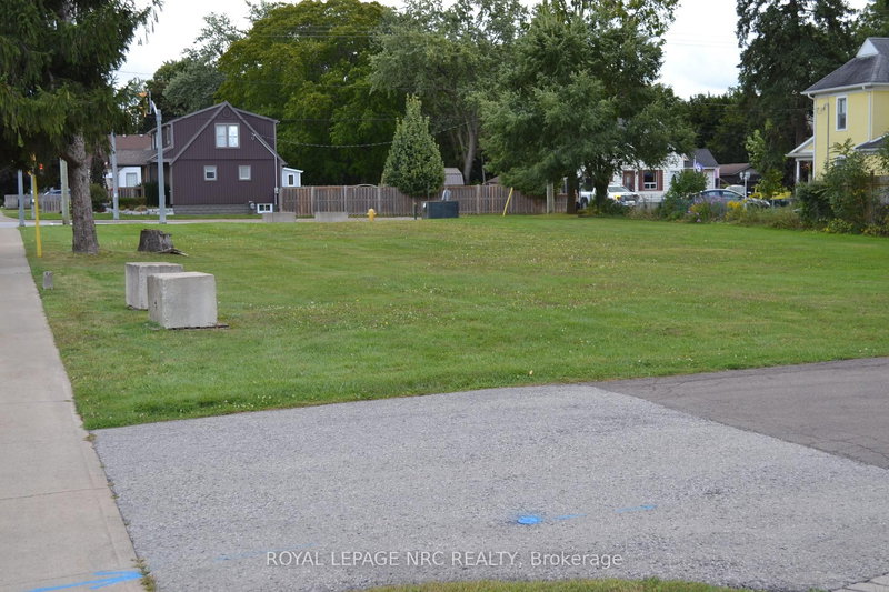 1410 HAIST St, Pelham, L0S 1E0 | Image 3