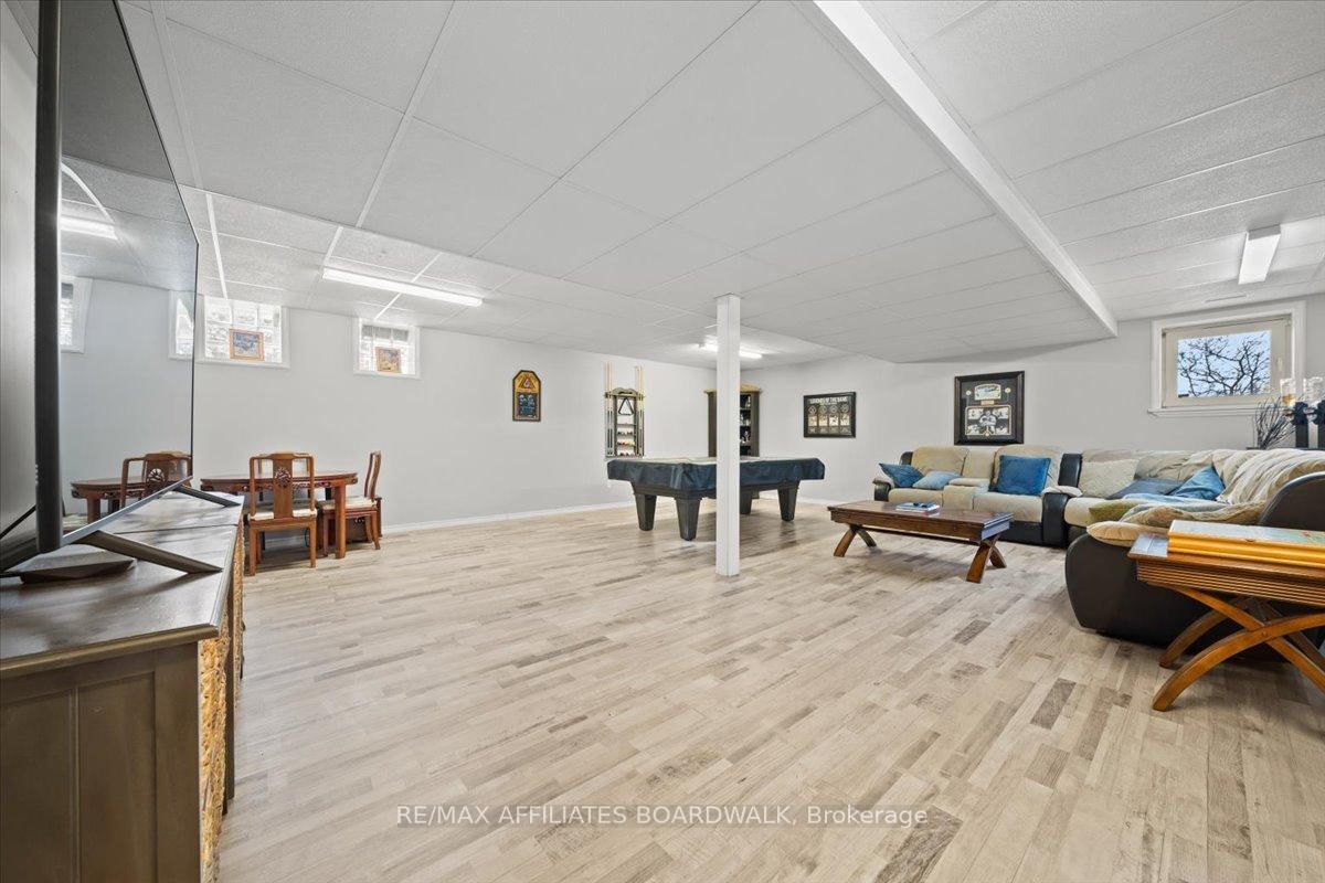 Listing Image 32