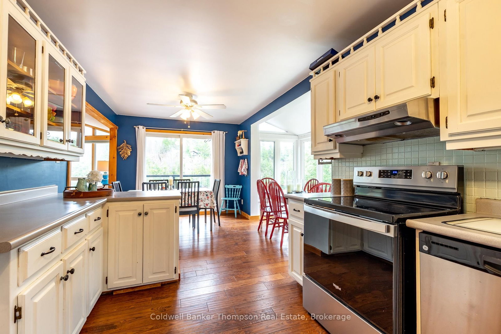 Listing Image 7