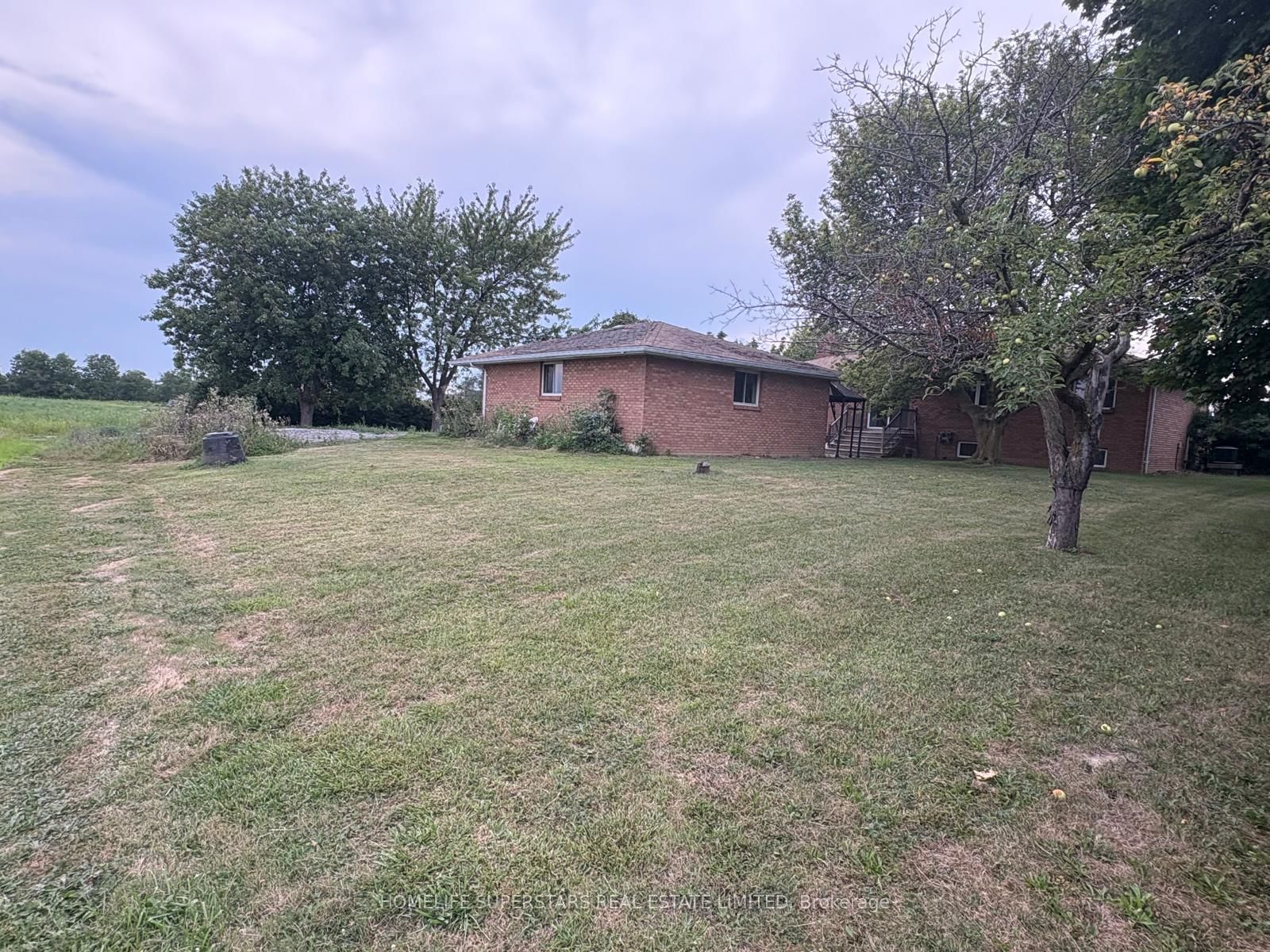 Listing photo 5