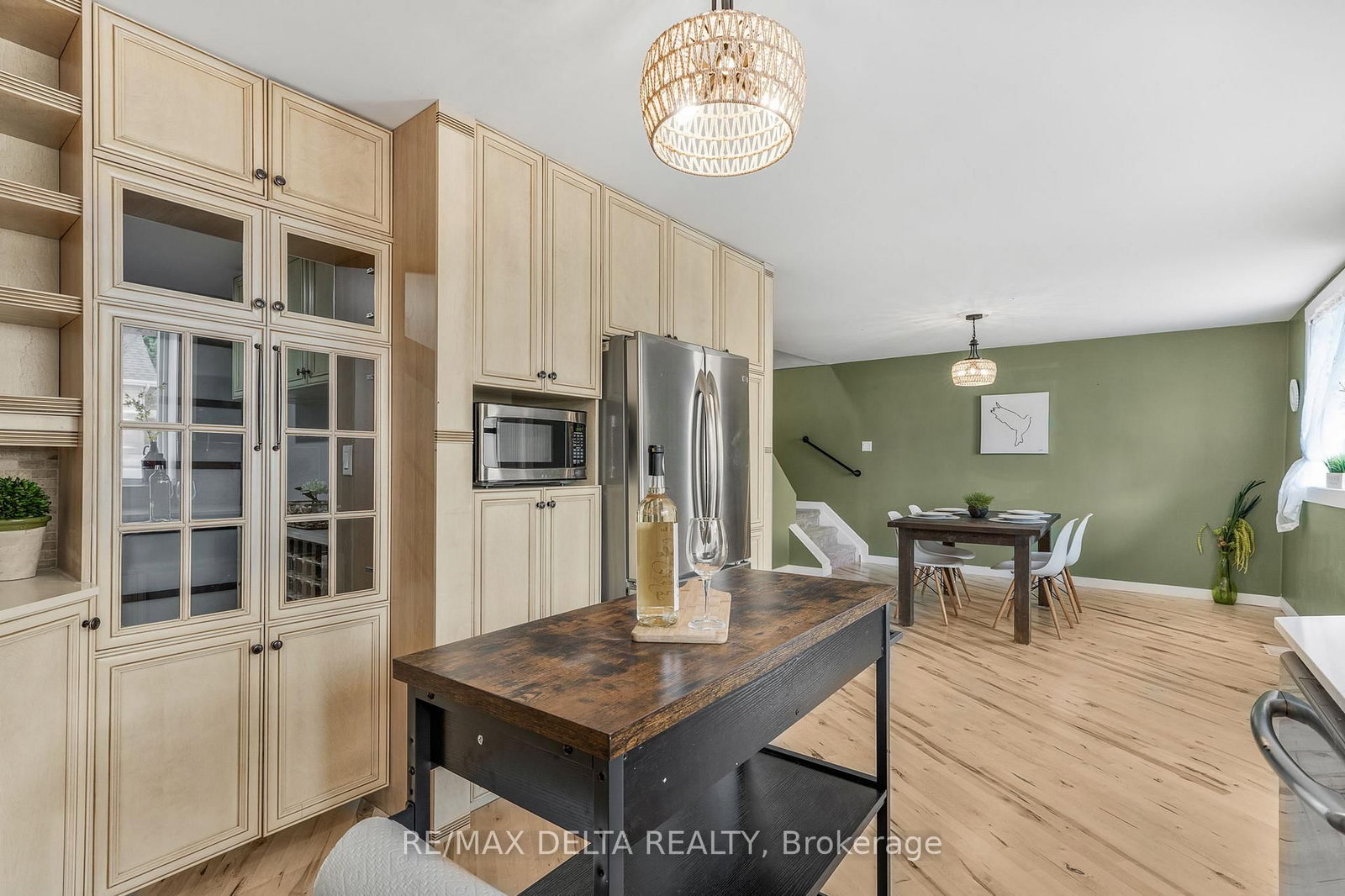 Listing Image 13