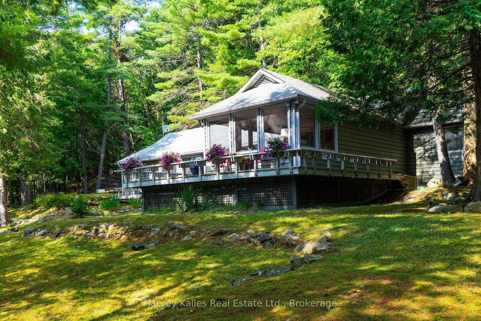 Listing Image 4