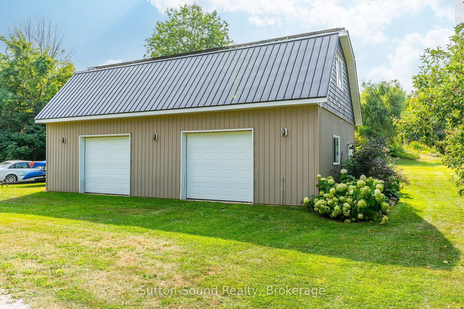 Listing Image 43