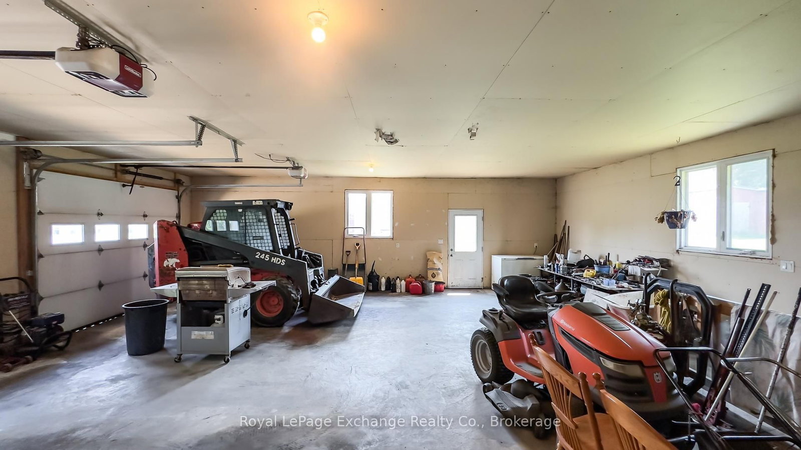 Listing Image 43