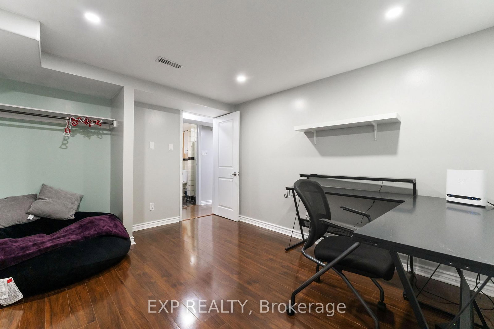 Listing Image 31