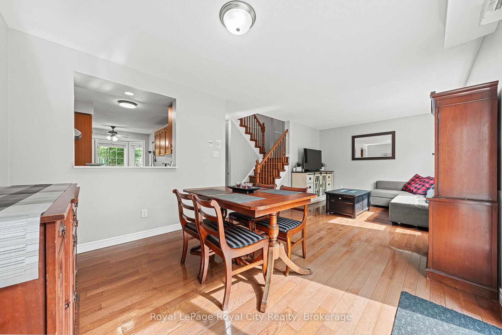 Listing Image 17