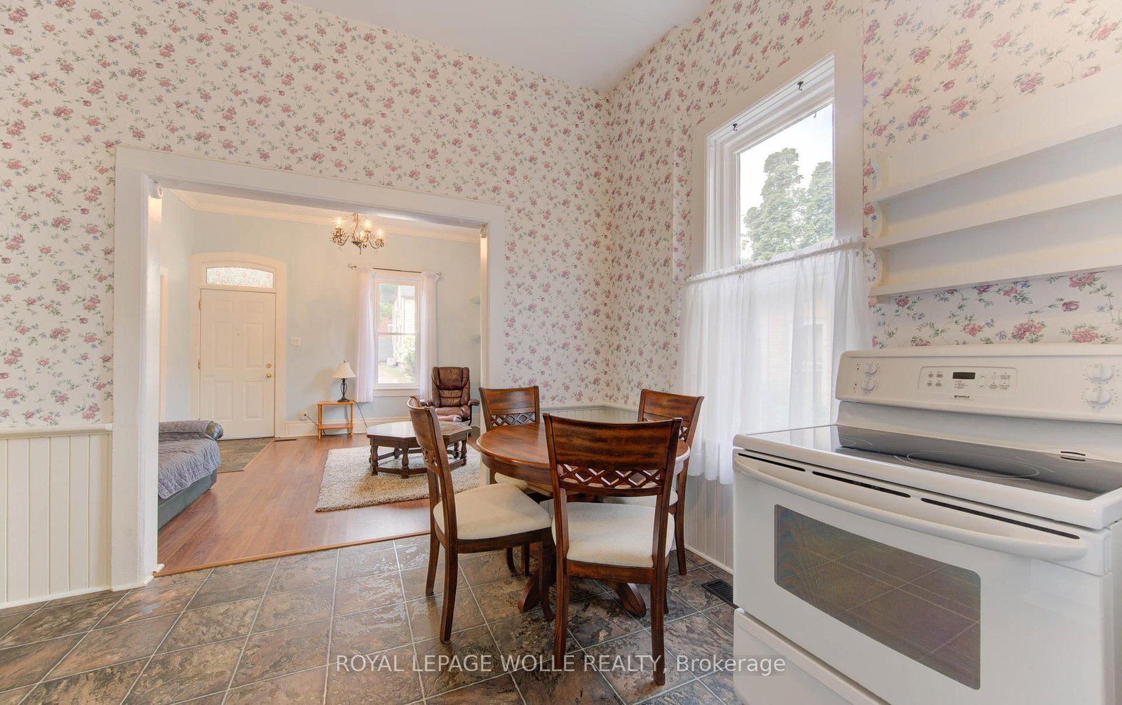 Listing Image 19