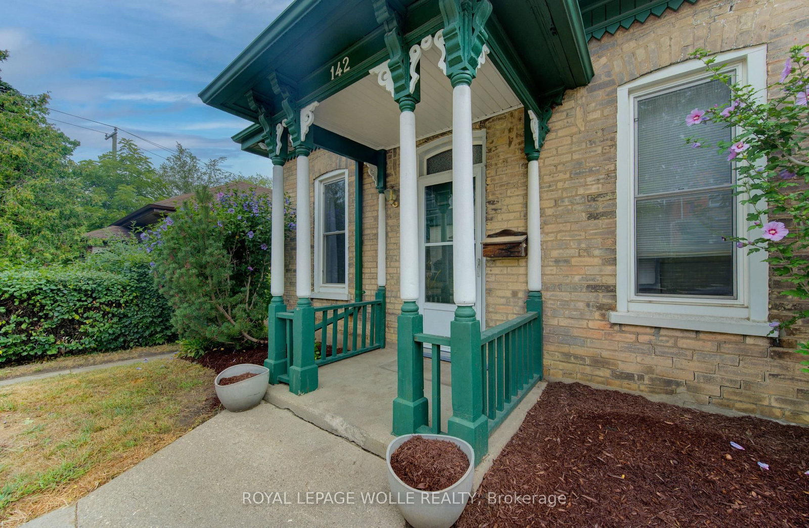Listing photo 4