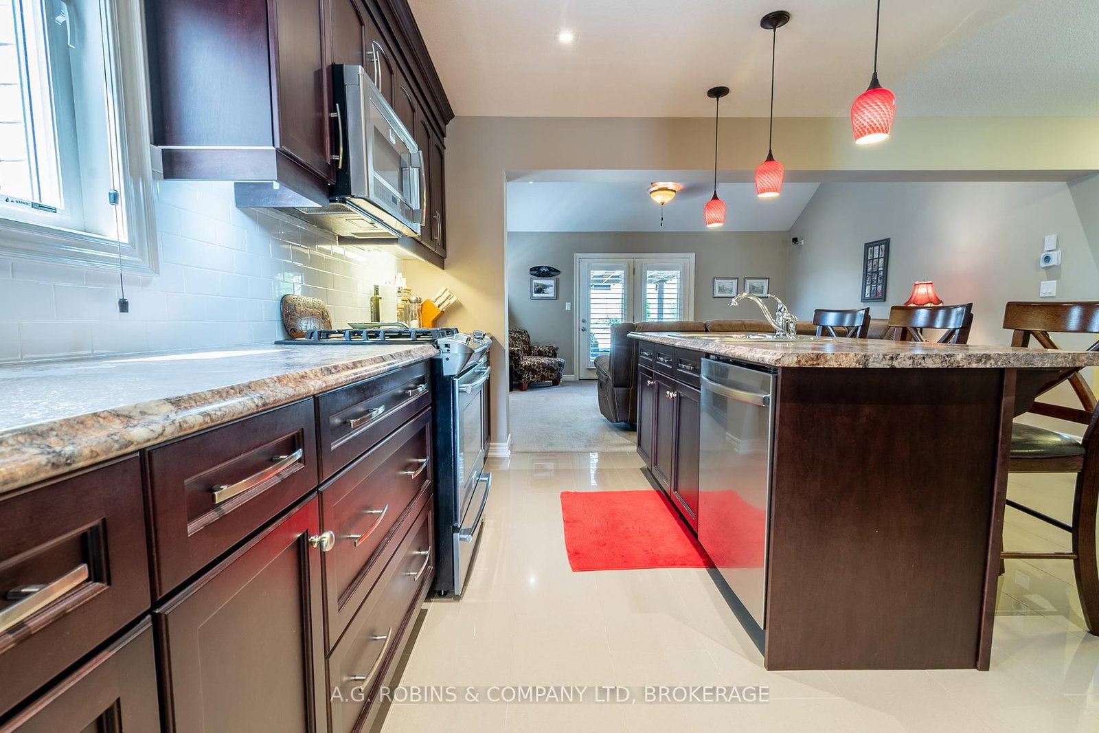 Listing Image 10