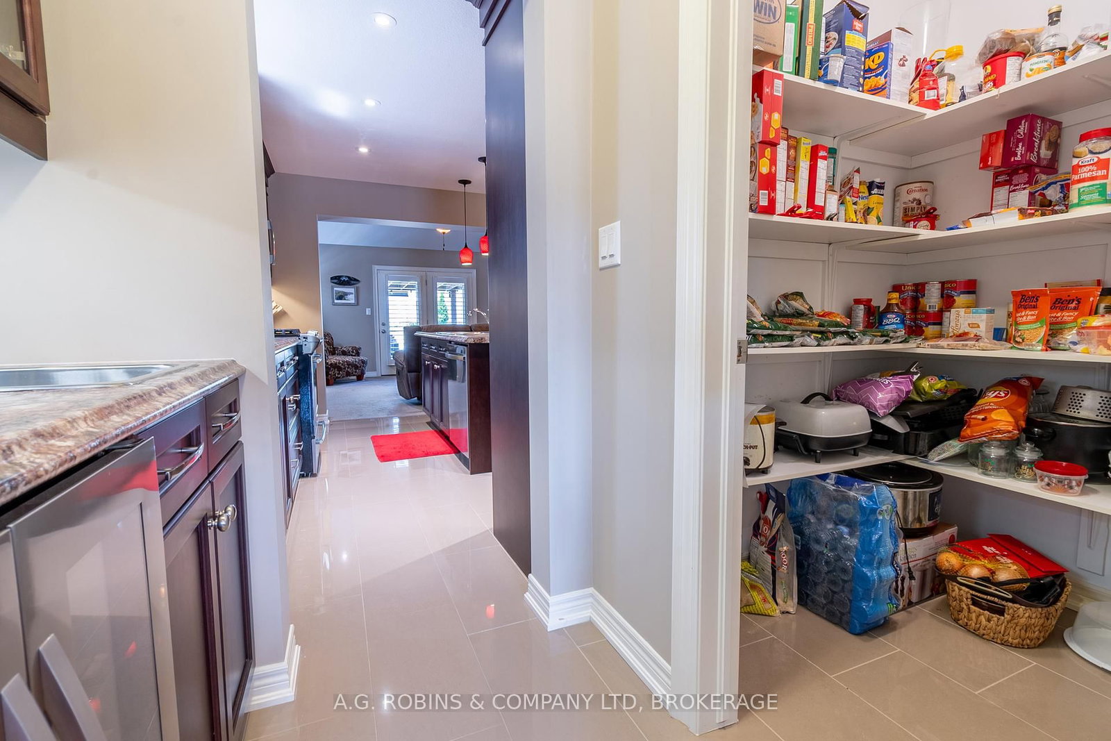 Listing Image 9