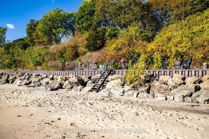 735 Lakeshore Rd E, Port Colborne, L3K 5V3 | Image 2