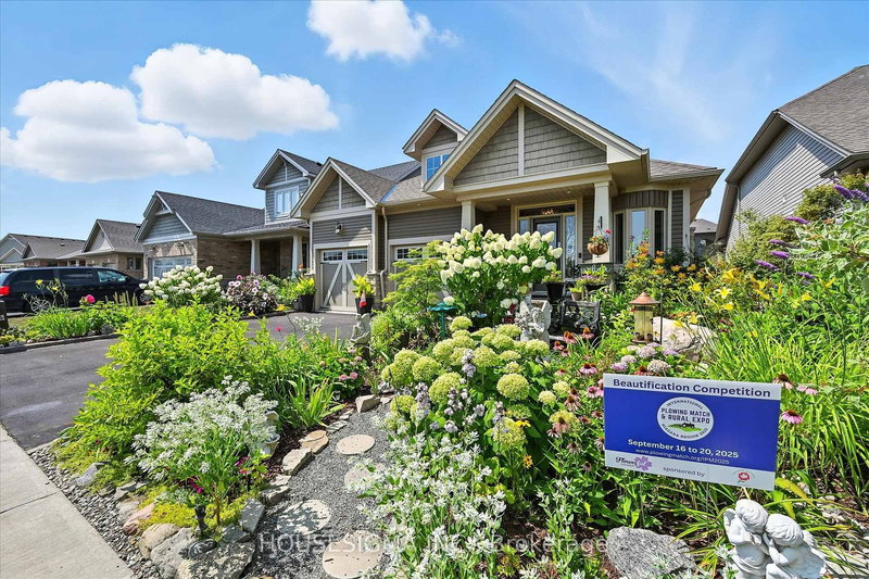 104 Anastasia Blvd, West Lincoln, L0R 2A0 | Image 2