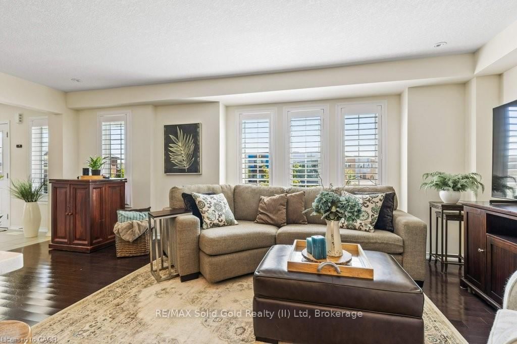 102 Trowbridge Street - Photo 10