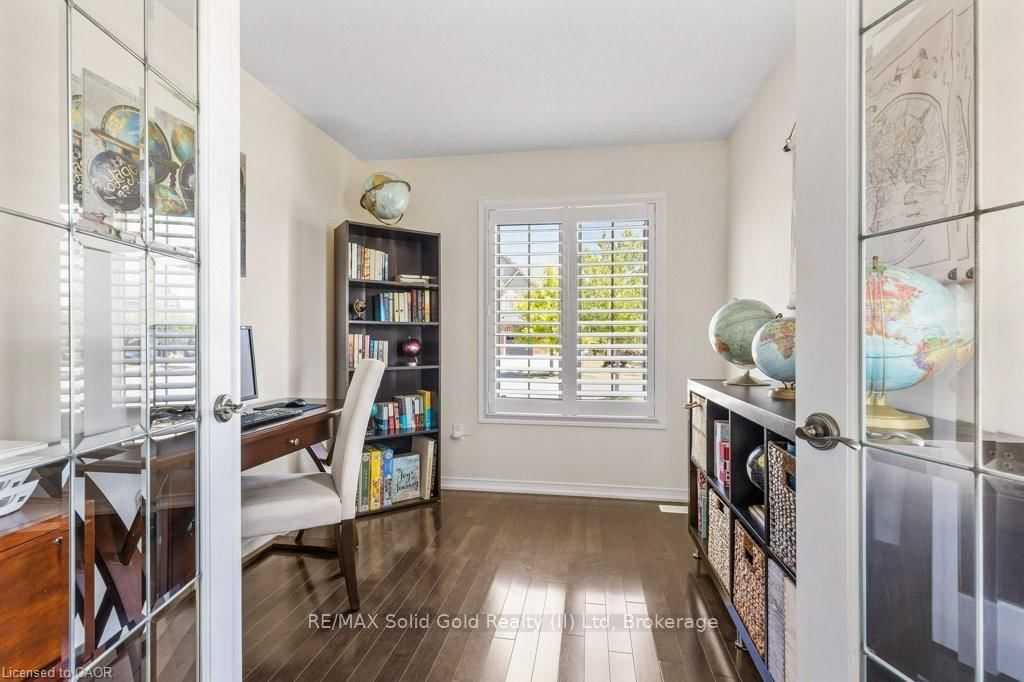 102 Trowbridge Street - Photo 11