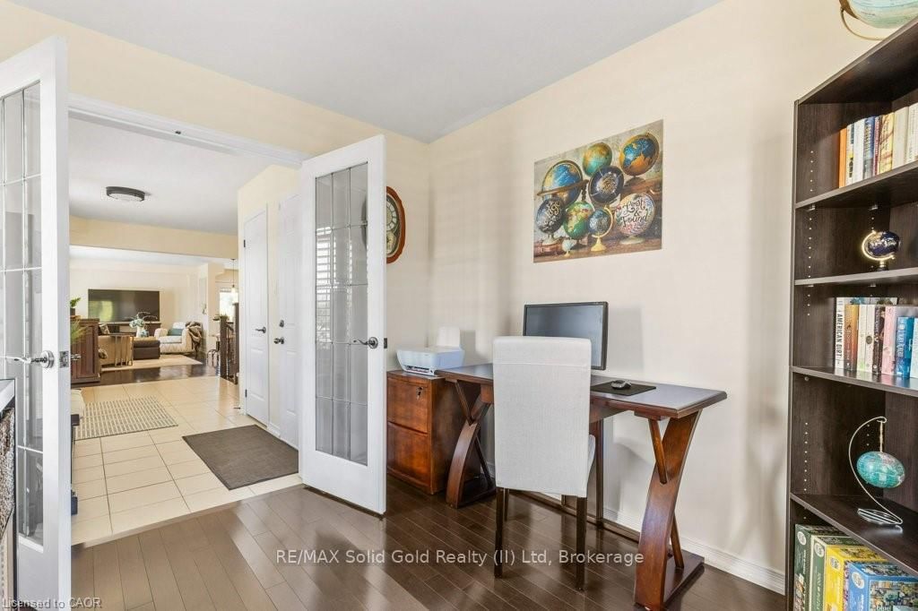 102 Trowbridge Street - Photo 12