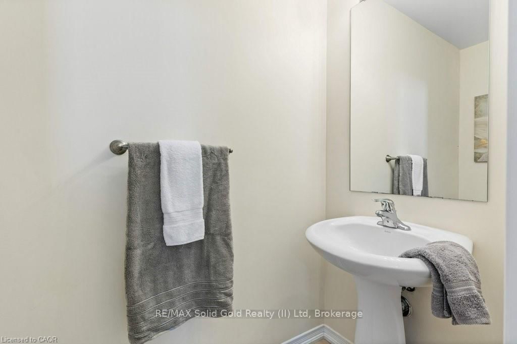 102 Trowbridge Street - Photo 13