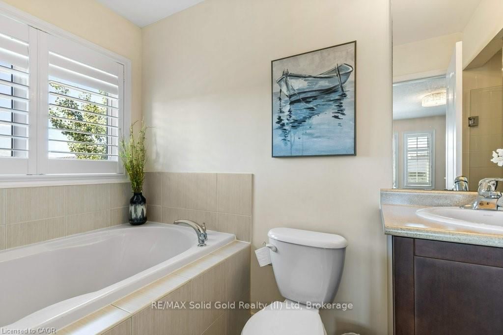 102 Trowbridge Street - Photo 17