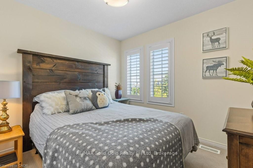 102 Trowbridge Street - Photo 21