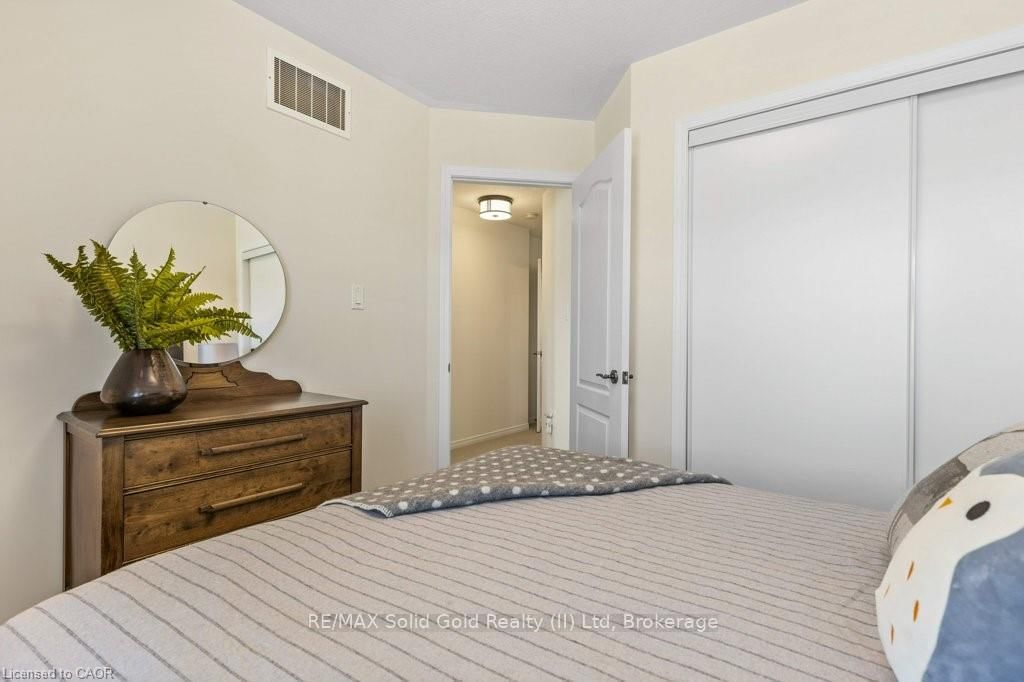 102 Trowbridge Street - Photo 22