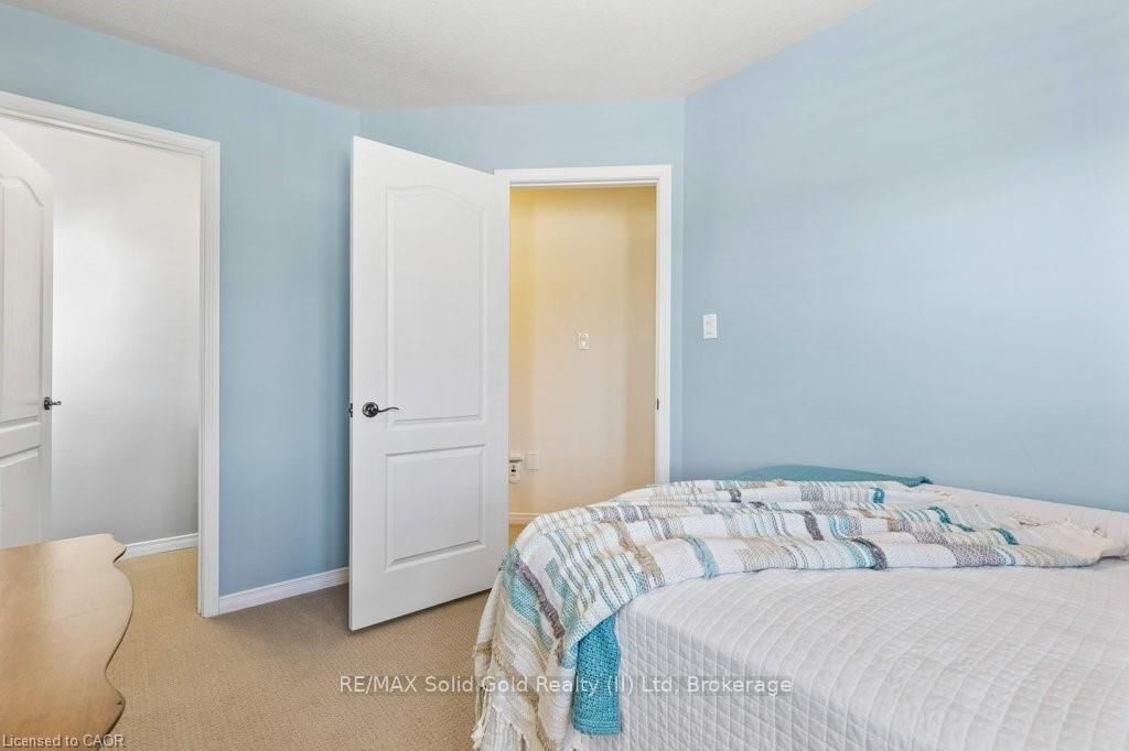 102 Trowbridge Street - Photo 24