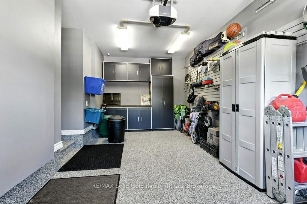 102 Trowbridge Street - Photo 26