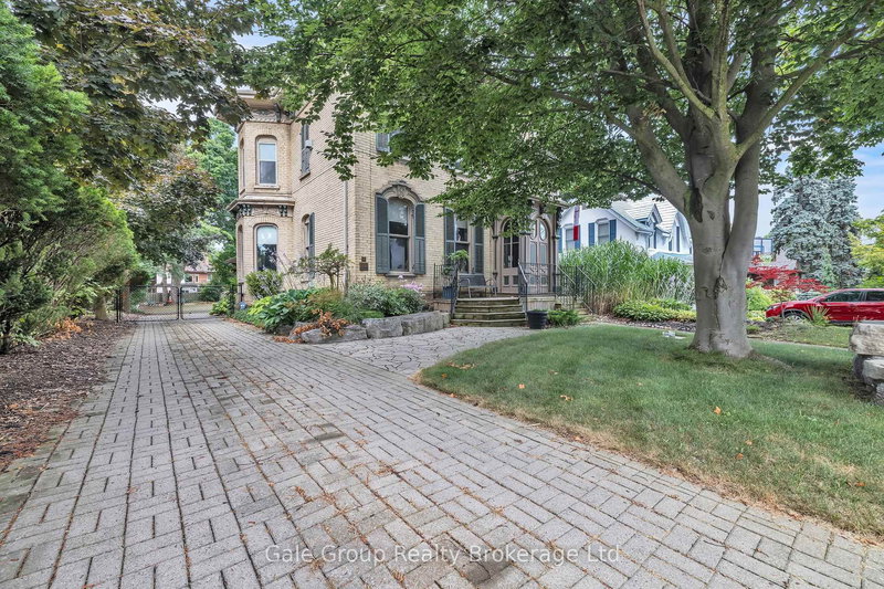 77 Light St, Woodstock, N4S 6G9 | Image 2