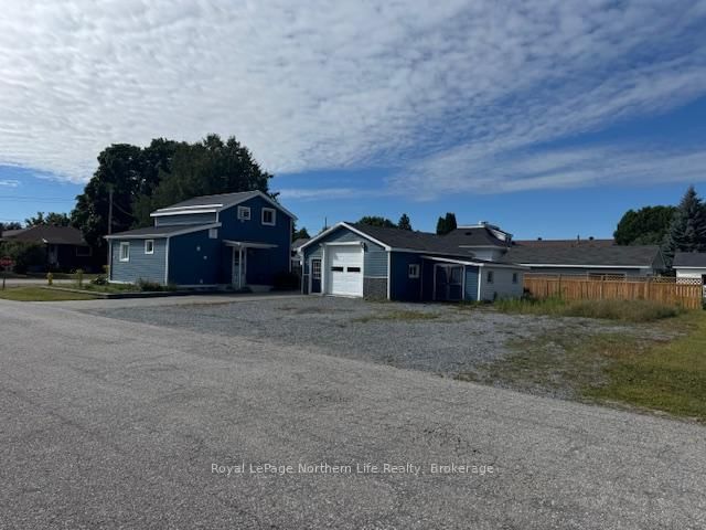 Listing Image 3