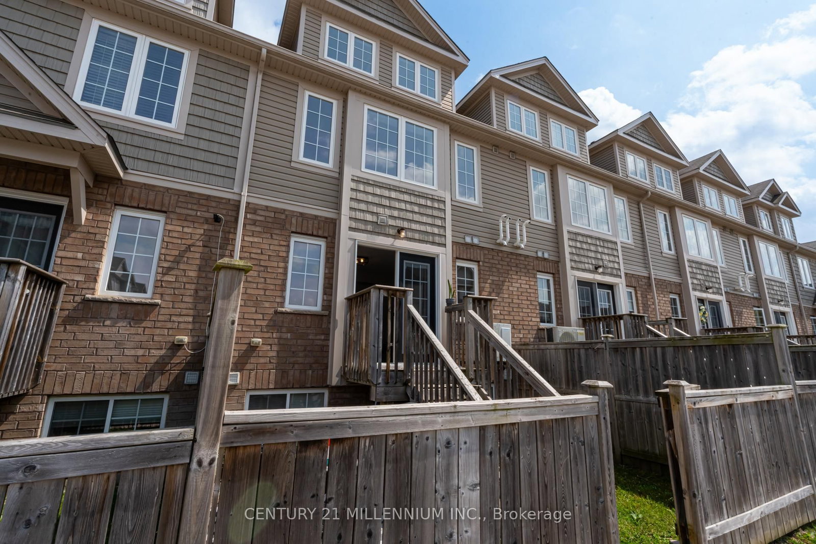 630 Woodlawn Road E, Unit A - Photo 32