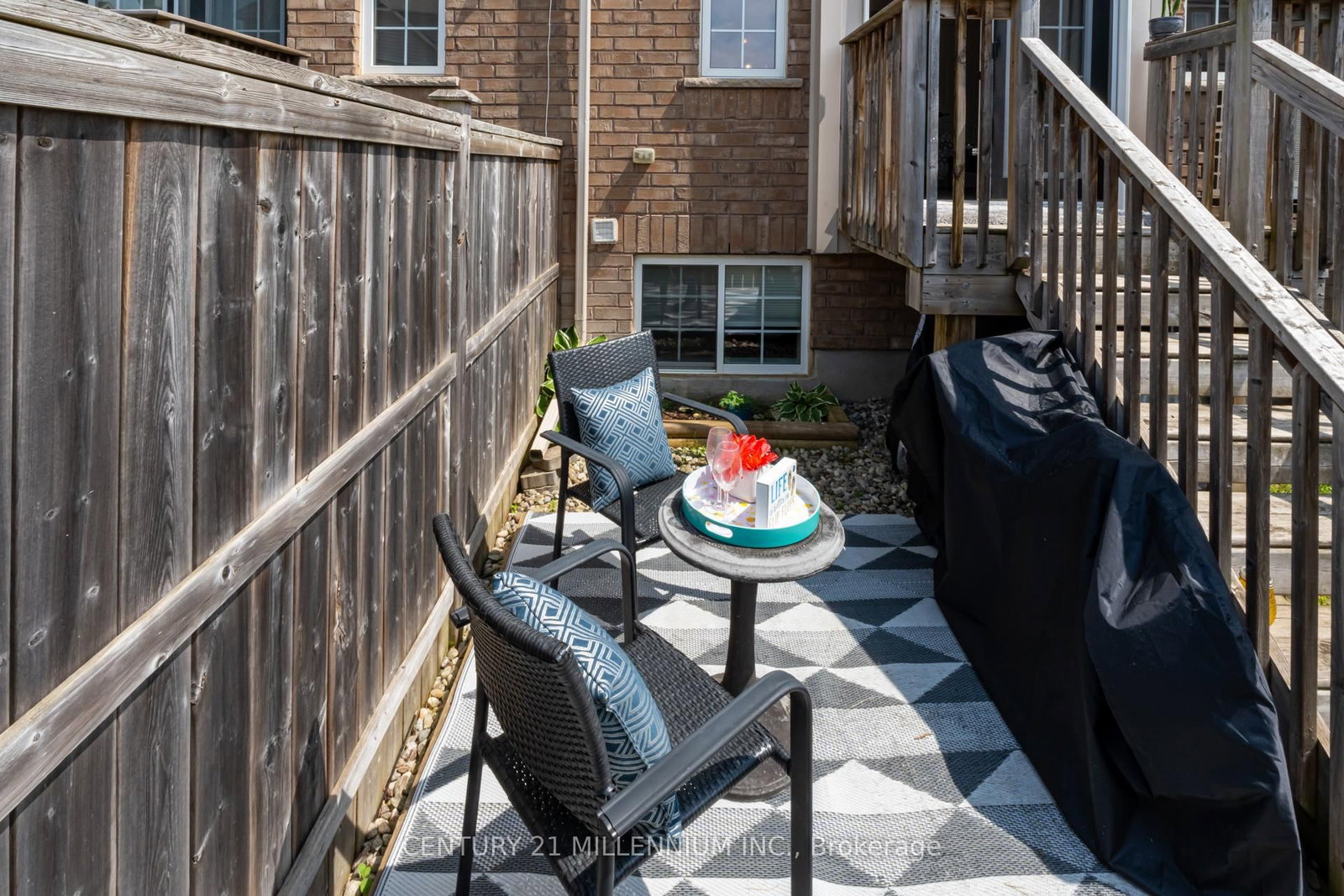 630 Woodlawn Road E, Unit A - Photo 33