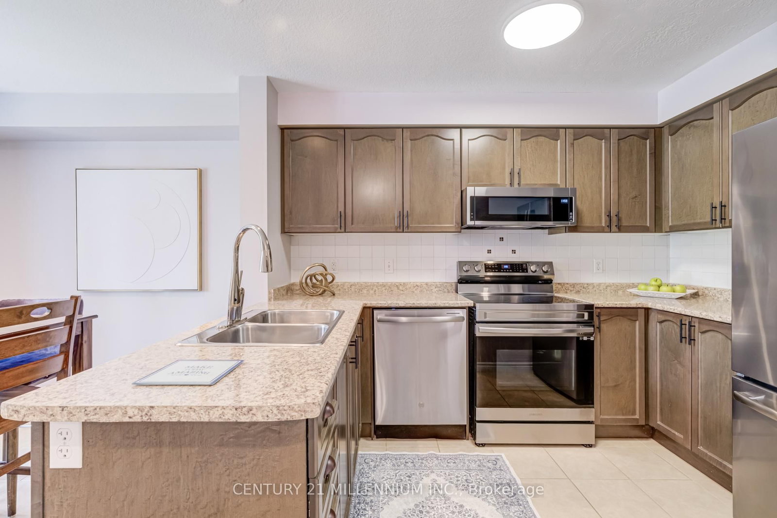 630 Woodlawn Road E, Unit A - Photo 5