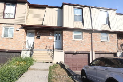 Townhouse leased at 67-10 Angus Road, Hamilton, Ontario, L8K 6K3 - Vincent - MLS: X12359173
