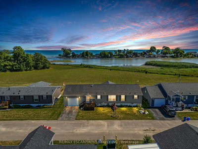 55 RIVERBEND Cres | Haldimand | Image