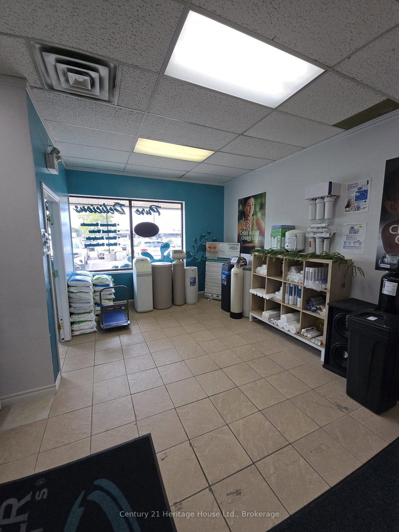 5 - 809 Victoria St N, Kitchener, N2B 1Y4 | Image 3