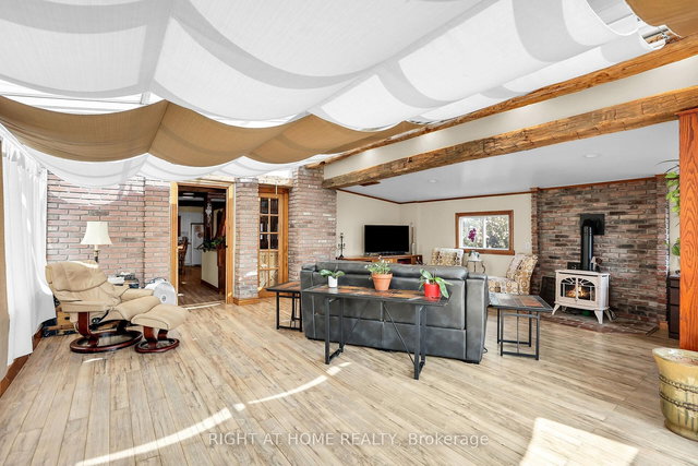 1027 Niagara Stone Road