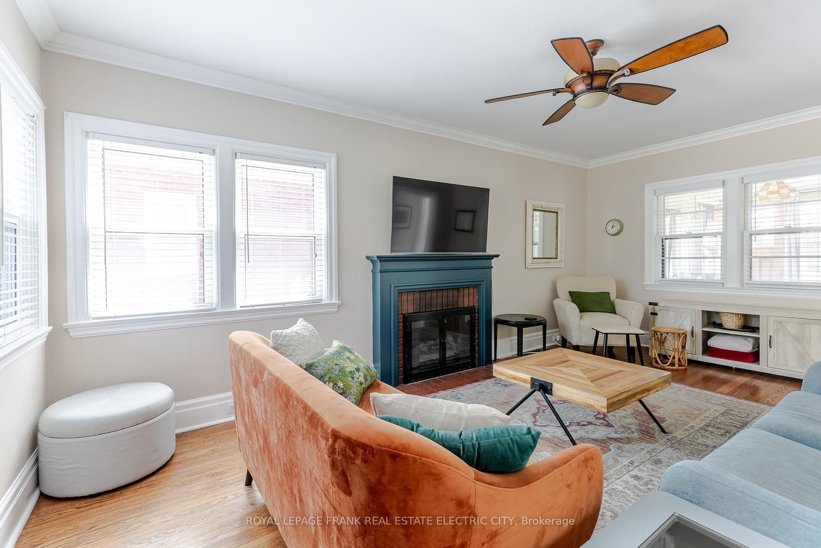 Listing Image 7
