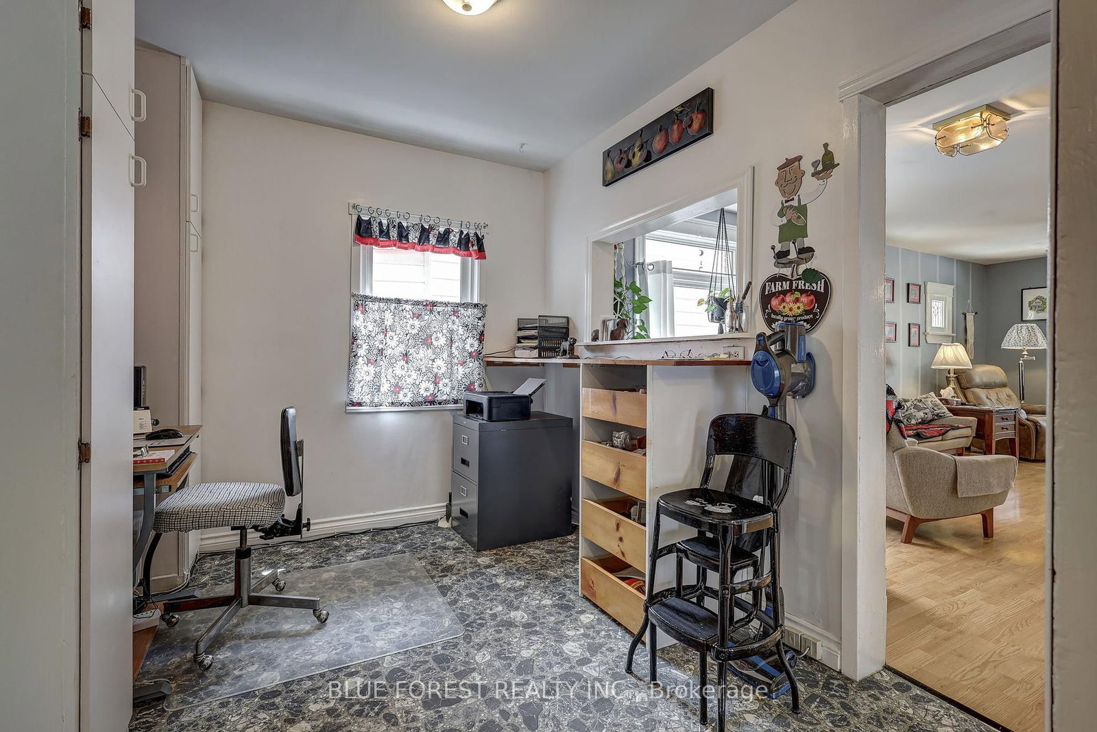 Listing Image 16