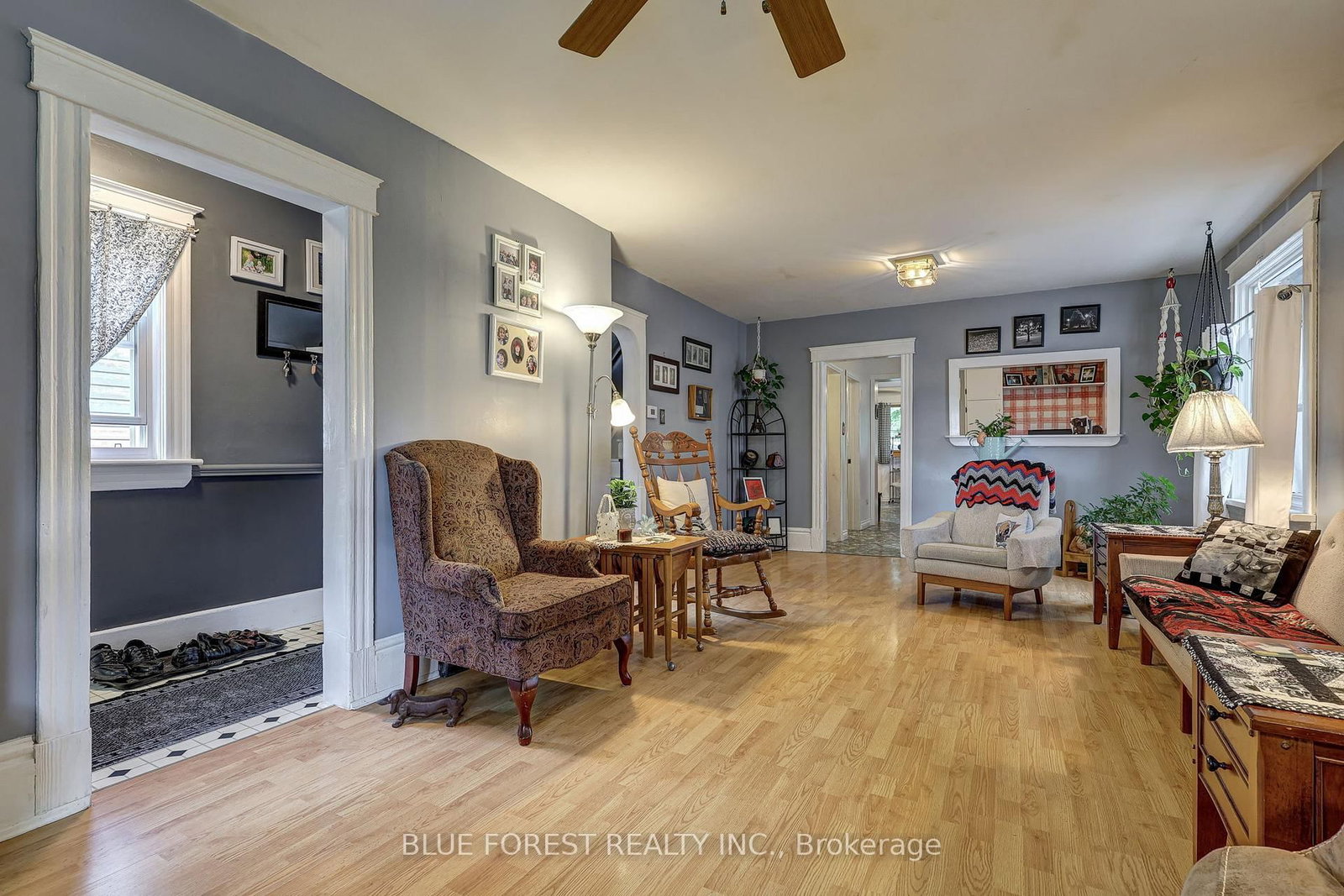 Listing Image 9