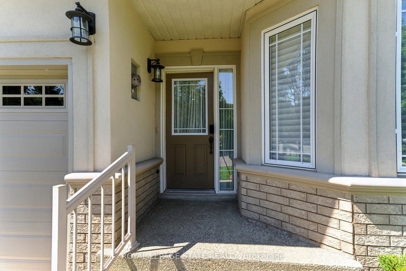 6 - 40 Wesleyan Crt, Hamilton, L9G 5C7 | Image 3