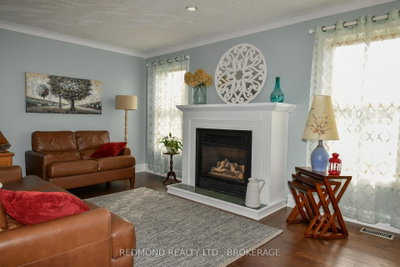 381 James Street — photo 6