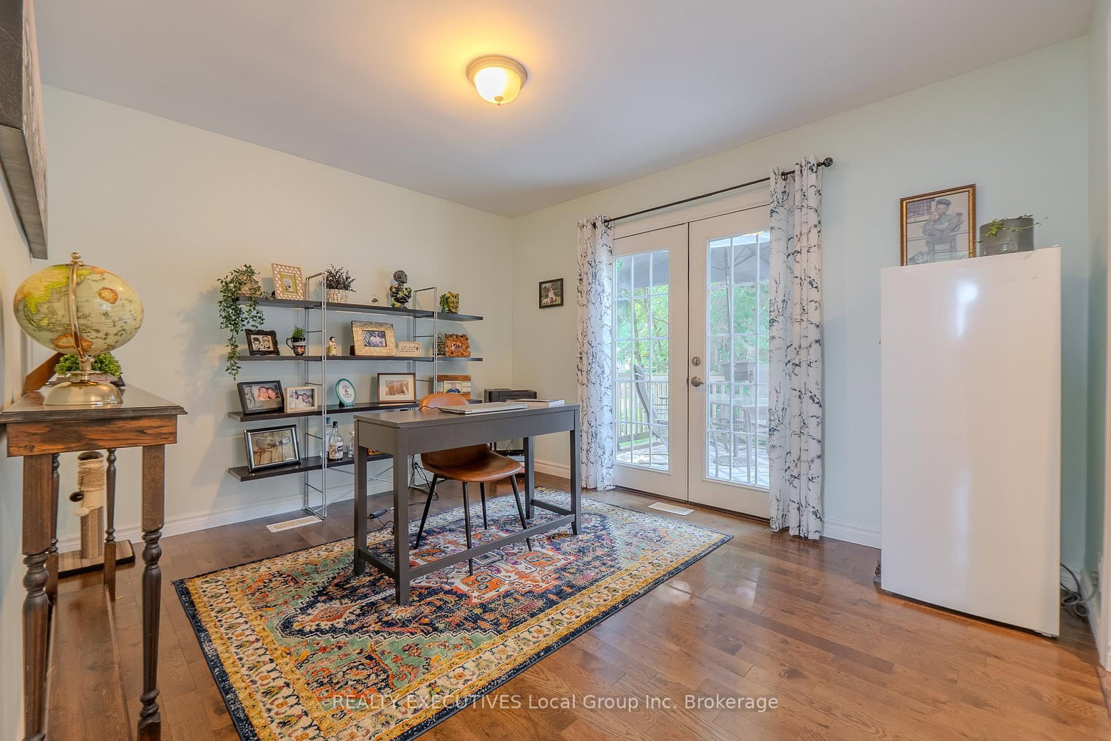Listing Image 10