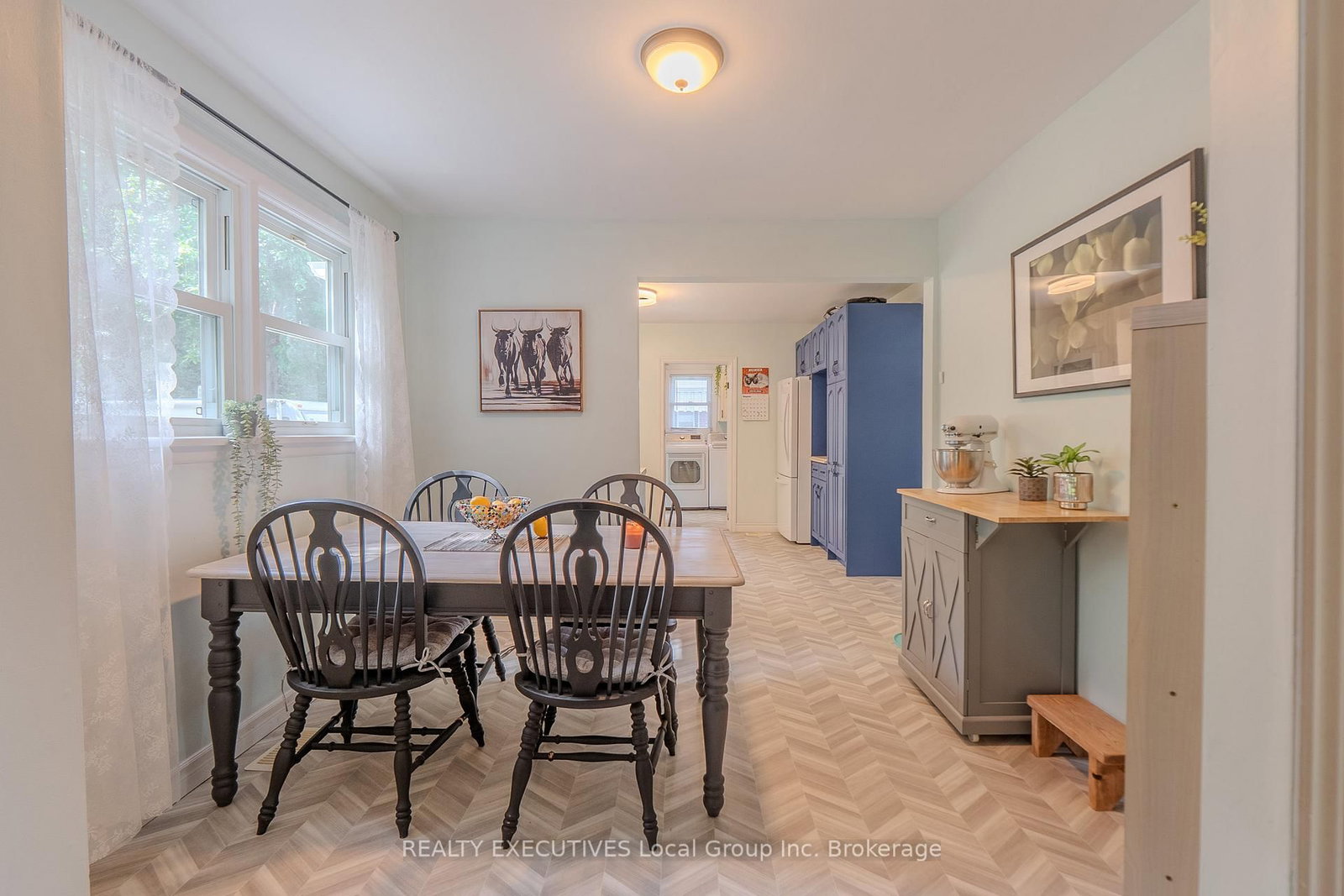 Listing Image 12