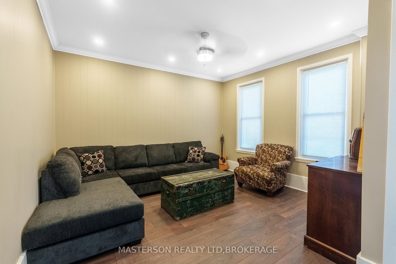 Listing Image 22