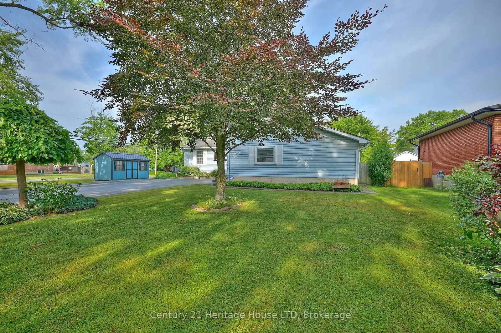 Listing Image 4