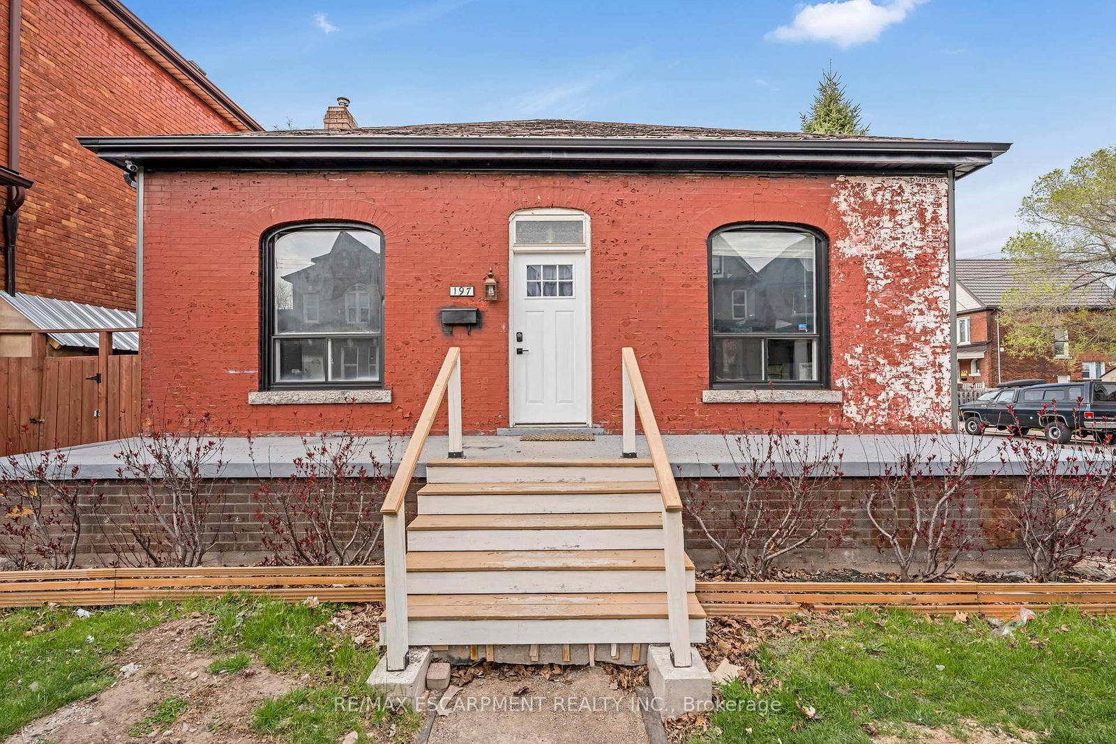 Listing Image 7