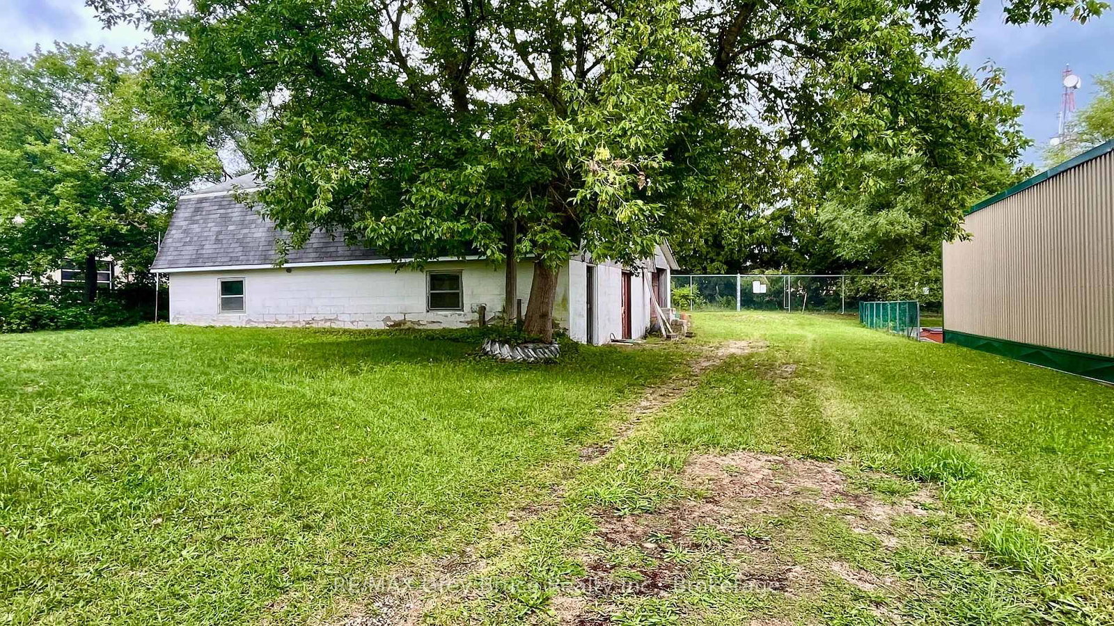 Listing Image 22