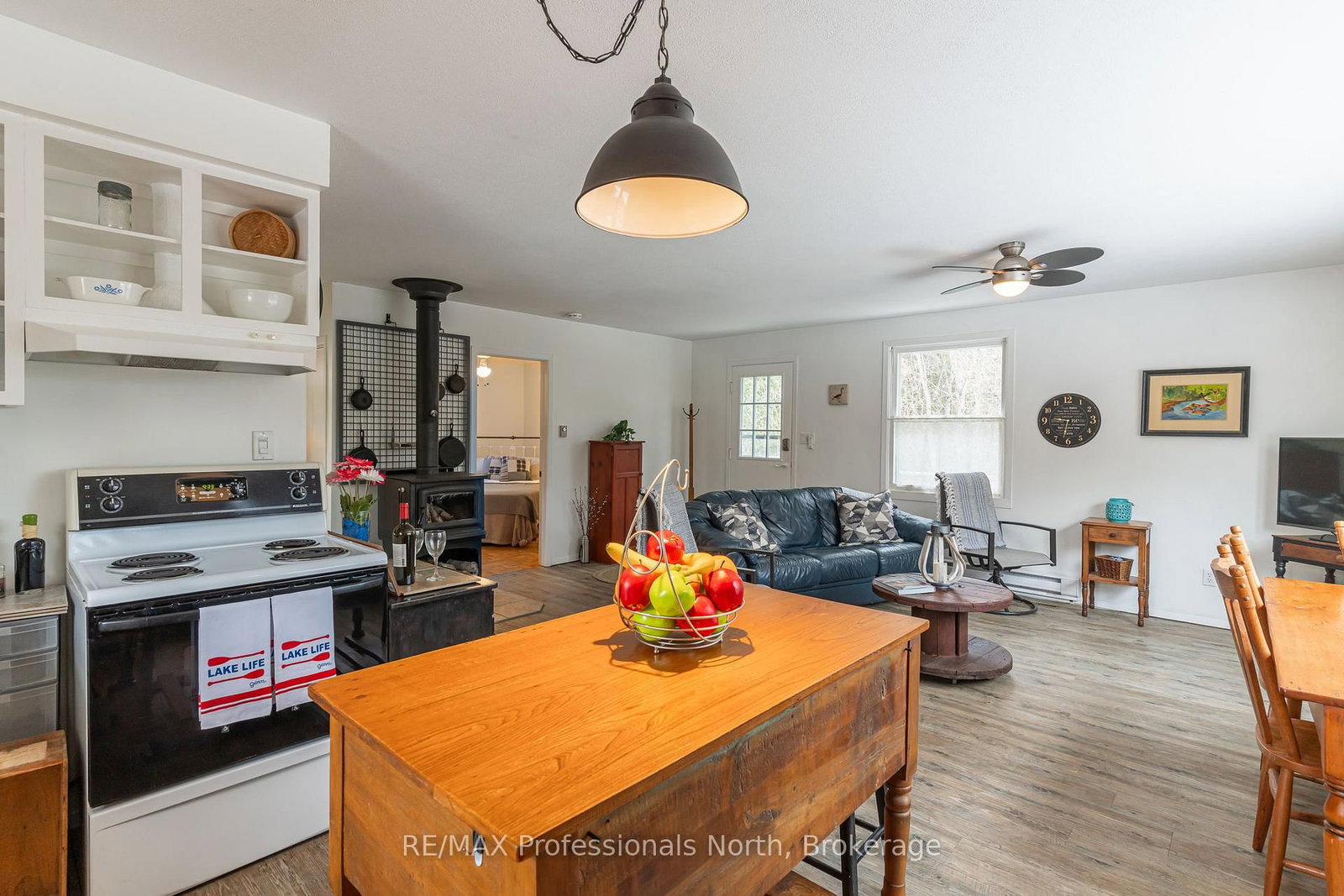 Detached House sold at 1010 Sturgeon Drive, Minden Hills, Ontario, K0M 2K0 - Minden - MLS: X12367553