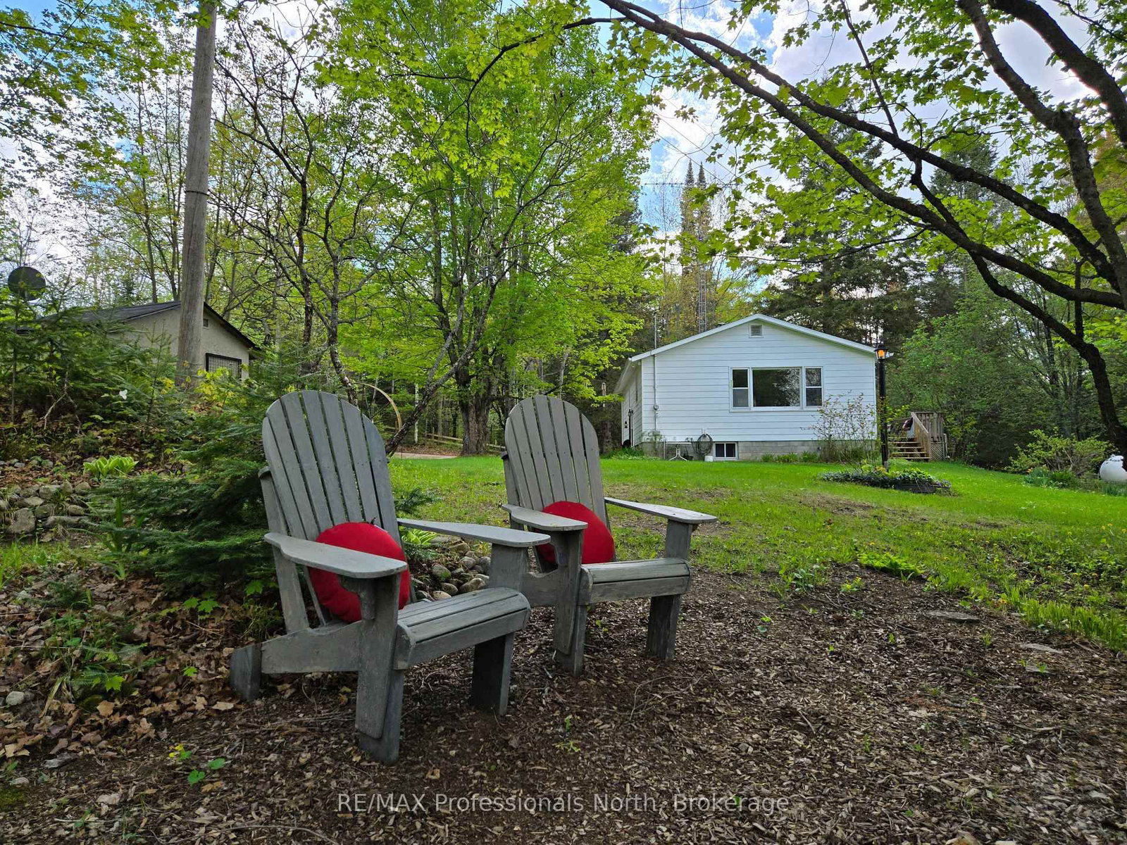 Detached House sold at 1010 Sturgeon Drive, Minden Hills, Ontario, K0M 2K0 - Minden - MLS: X12367553