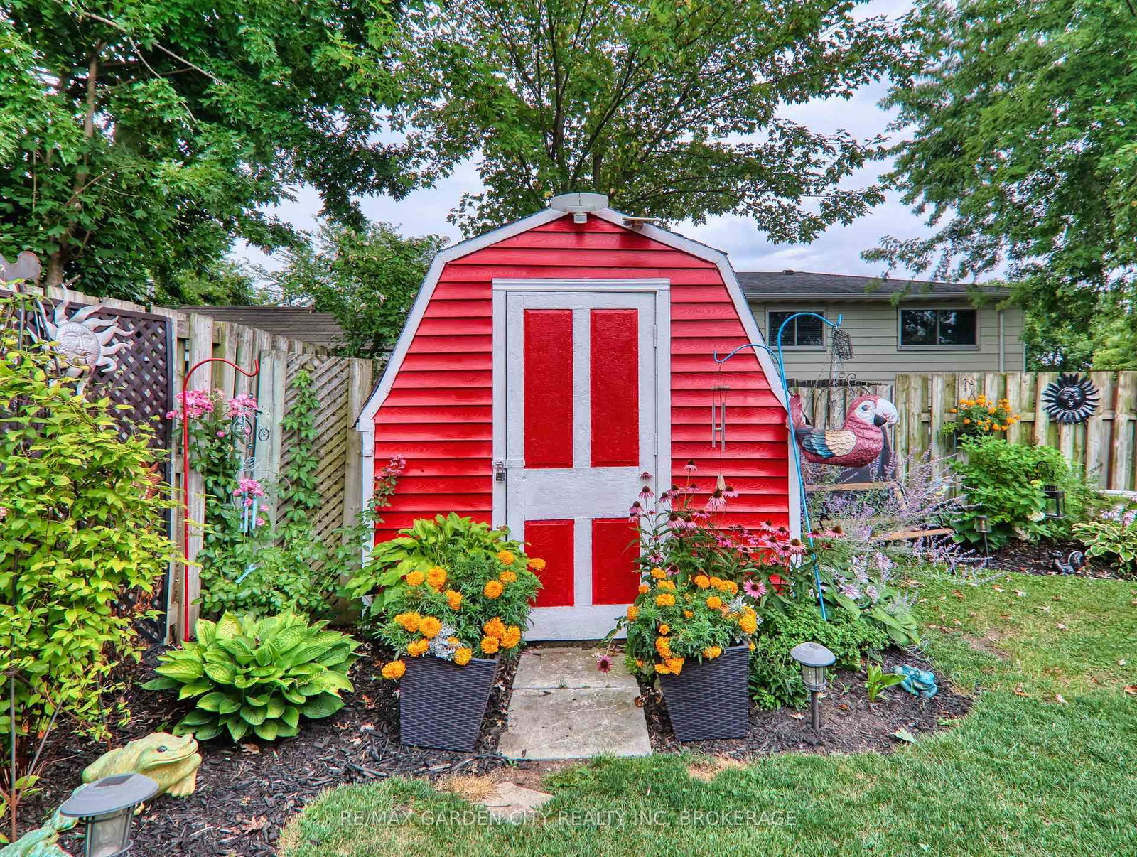 Listing Image 14