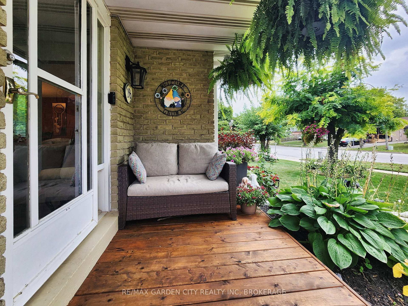 Listing Image 19