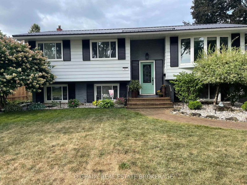 47 Meighen Cres, Brockville, K6V 3J8 | Image 2